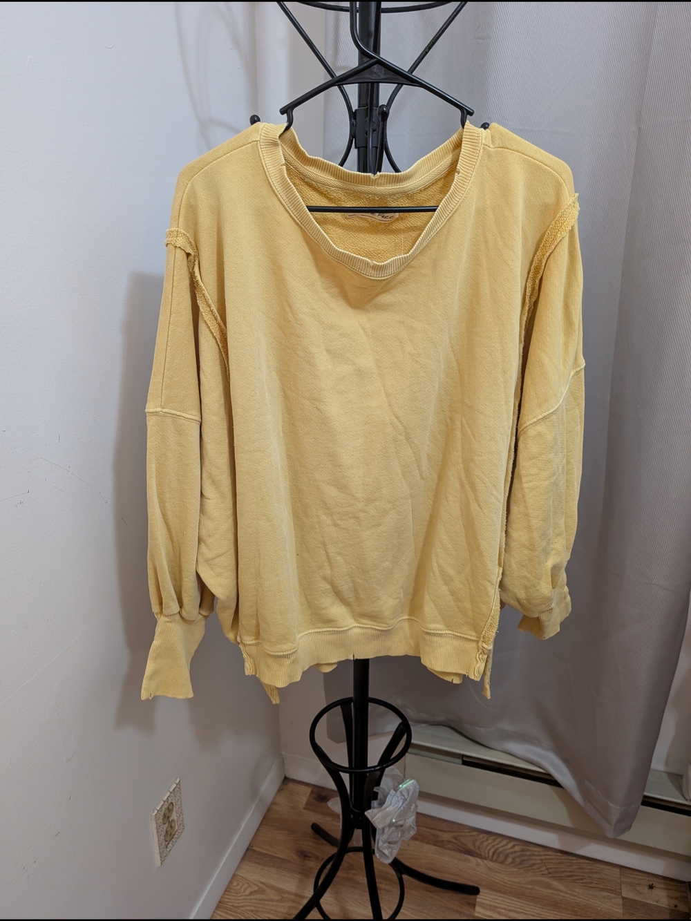 We The Free Sunflower Yellow Pullover Sweatshirt Size Small